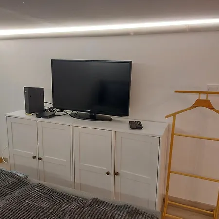 Julia * Мишкольц