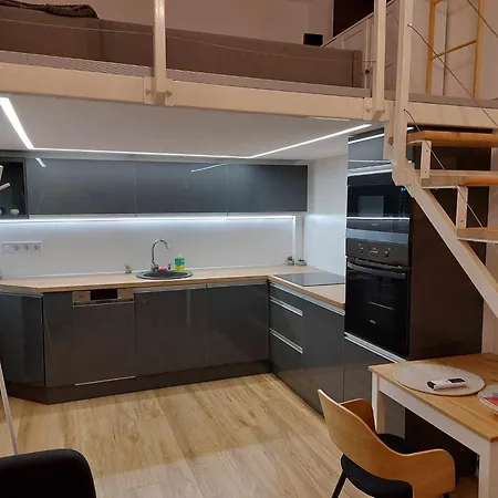 Julia Апартаменты Мишкольц